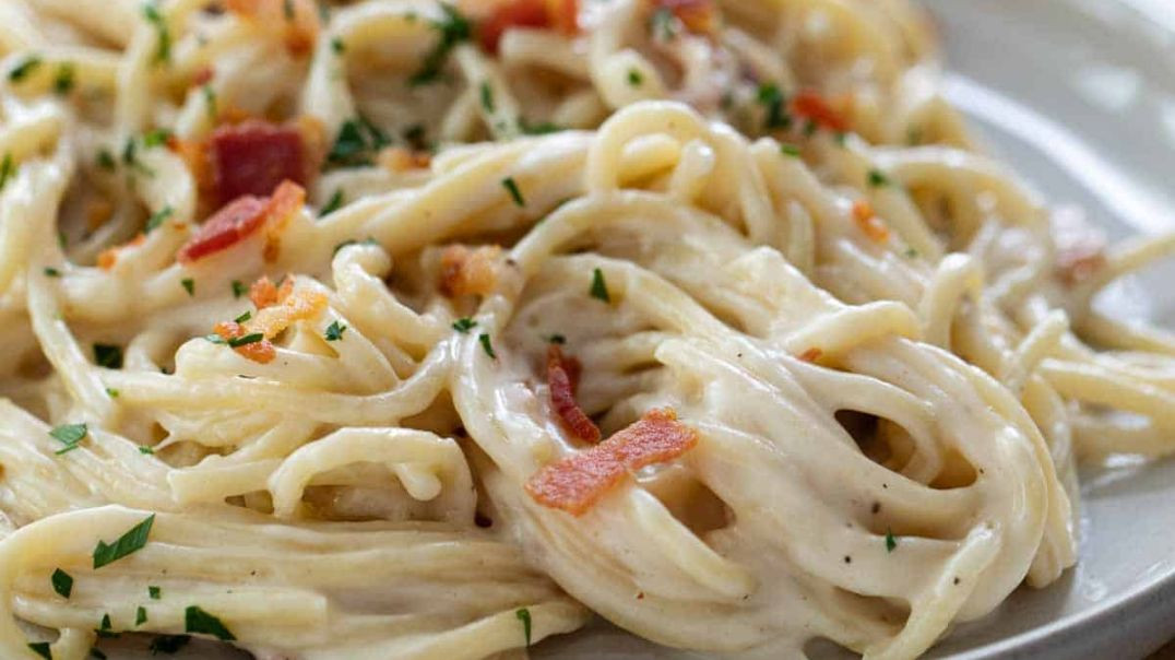 Creamy Chicken Bacon Alfredo